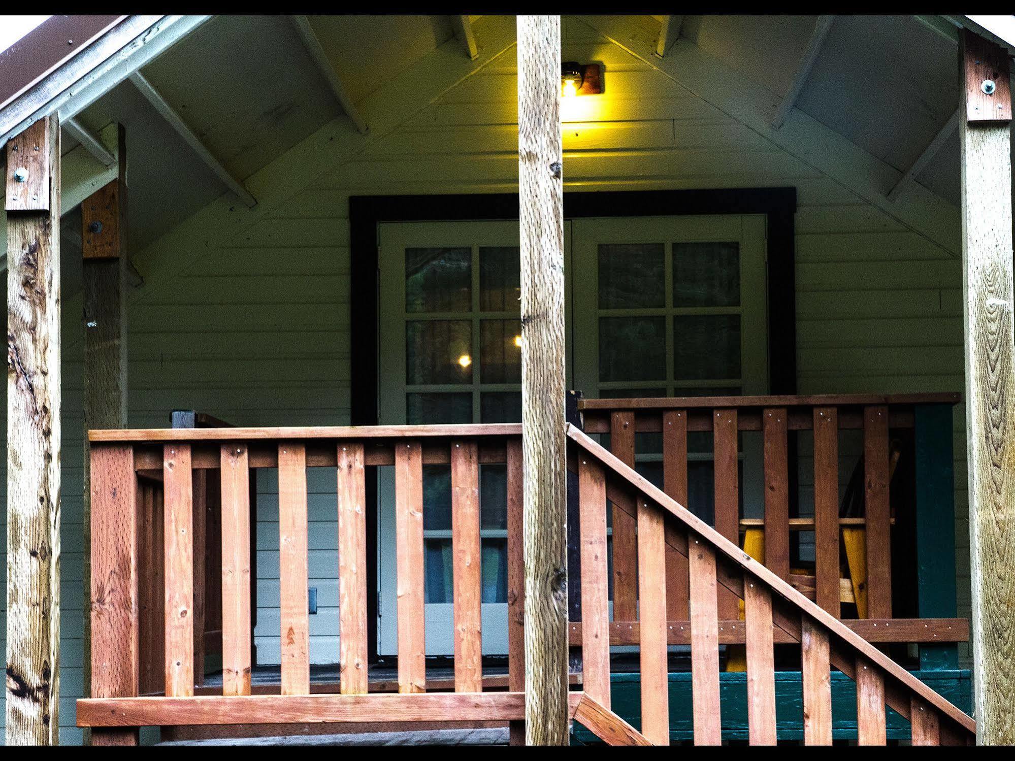 Whittaker'S Motel & Historic Bunkhouse แอชฟอร์ด ภายนอก รูปภาพ